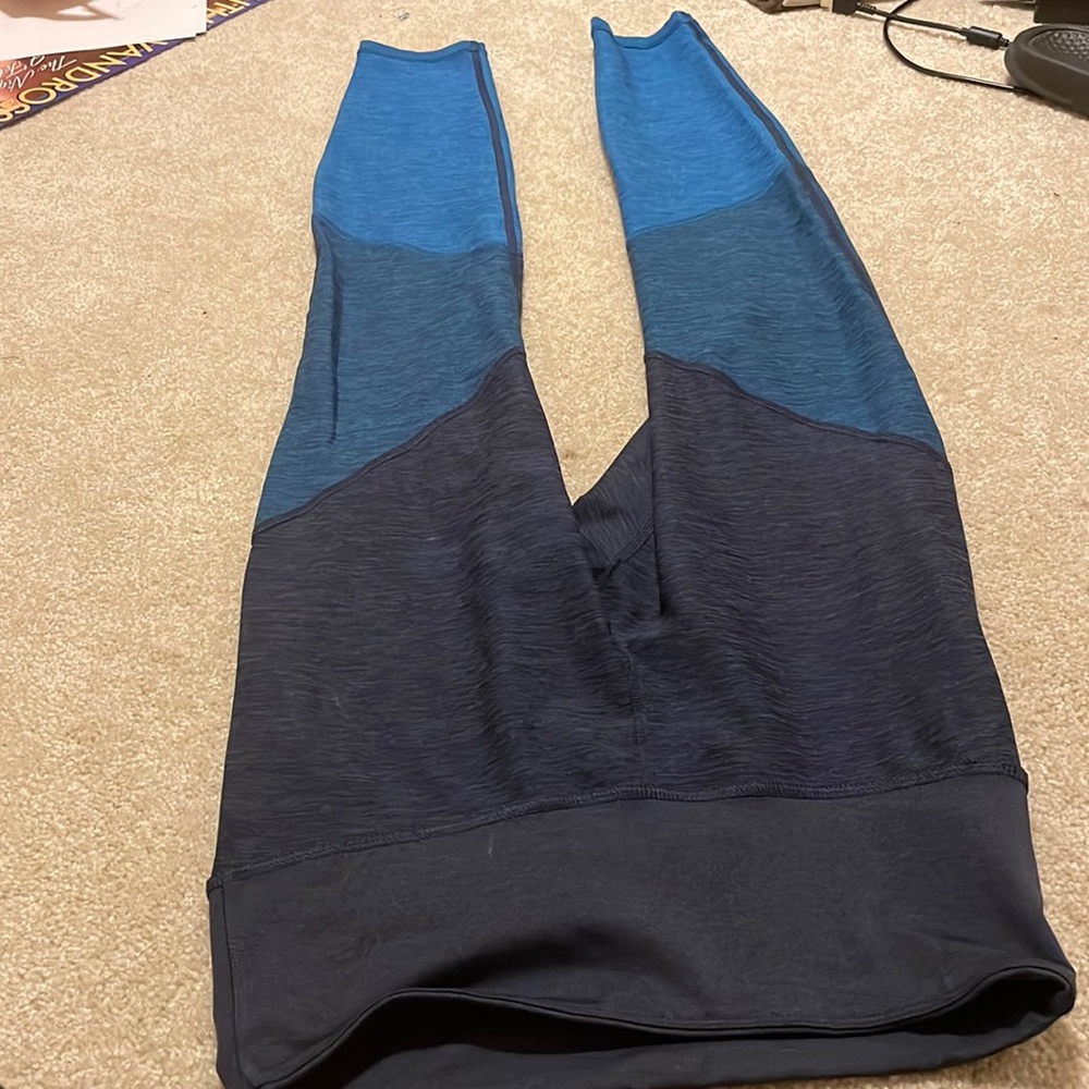 Blue leggings